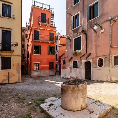 Contemporary In Ff * Venice