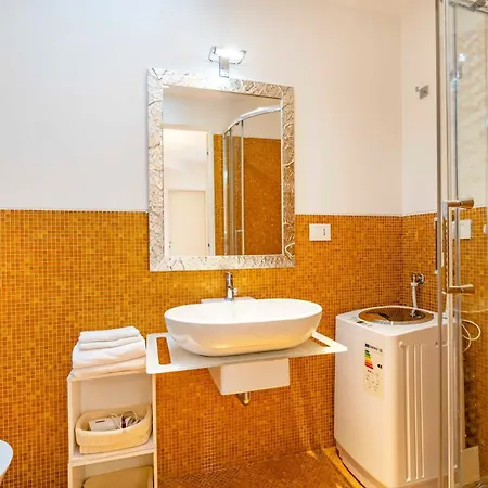 Contemporary In Ff Venice