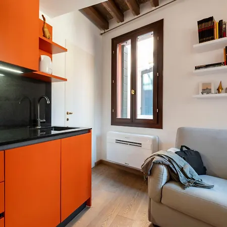 Contemporary In Ff Apartment Venice