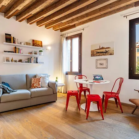Contemporary In Ff Apartment Venice