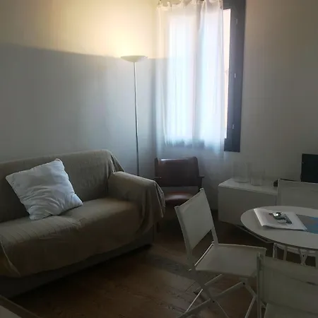 Contemporary In Ff 威尼斯
